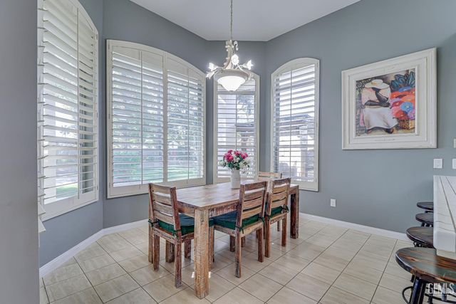 2205 Nantes Way, Bakersfield, CA 93311