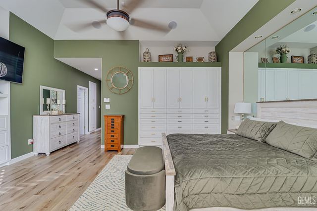 2205 Nantes Way, Bakersfield, CA 93311