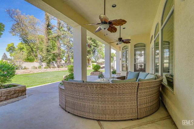 2205 Nantes Way, Bakersfield, CA 93311