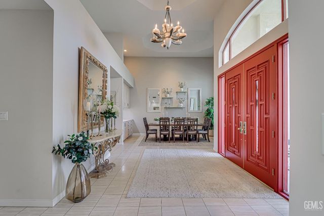 2205 Nantes Way, Bakersfield, CA 93311