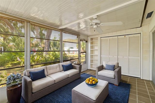 2819 SWIFTON DRIVE 9, Sarasota, FL 34231