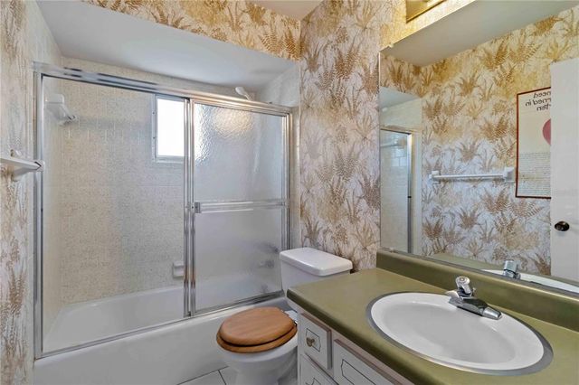 2819 SWIFTON DRIVE 9, Sarasota, FL 34231