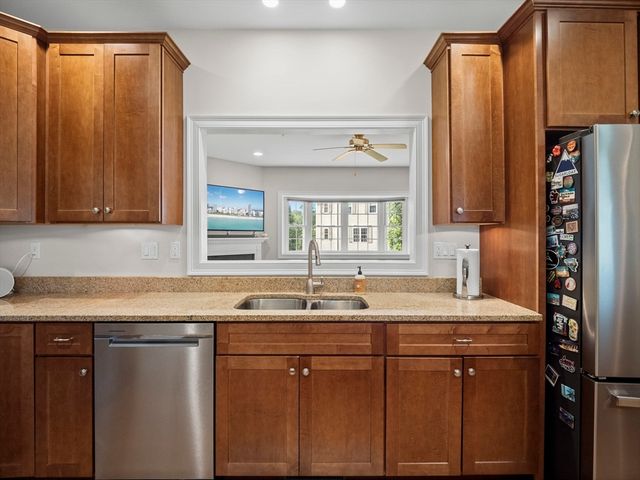 262 Winn Street B, Burlington, MA 01803