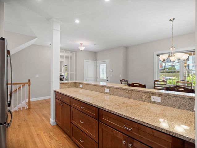 262 Winn Street B, Burlington, MA 01803