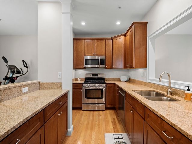 262 Winn Street B, Burlington, MA 01803