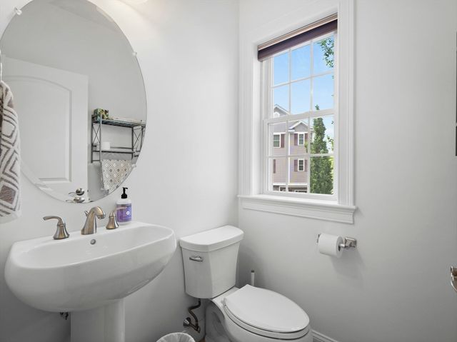 262 Winn Street B, Burlington, MA 01803