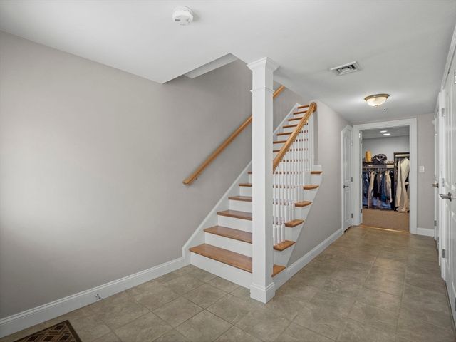 262 Winn Street B, Burlington, MA 01803