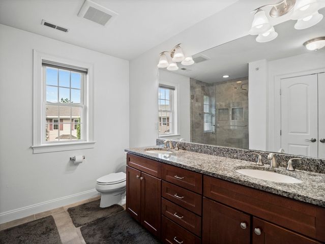 262 Winn Street B, Burlington, MA 01803