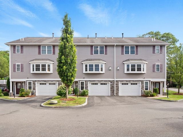 262 Winn Street B, Burlington, MA 01803