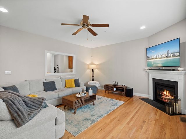 262 Winn Street B, Burlington, MA 01803