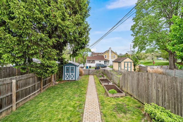 631 S BROAD ST, Kennett Square, PA 19348