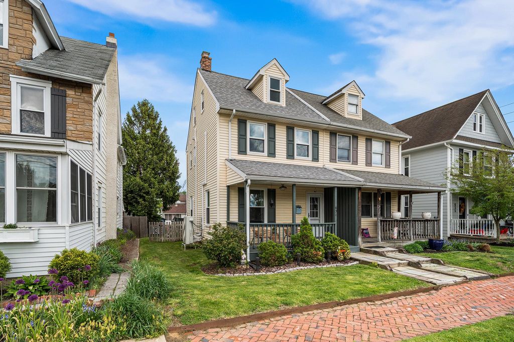 631 S BROAD ST, Kennett Square, PA 19348