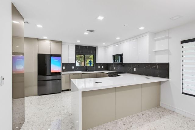 15339 Strathearn Drive 10603, Delray Beach, FL 33446