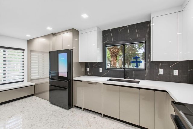 15339 Strathearn Drive 10603, Delray Beach, FL 33446