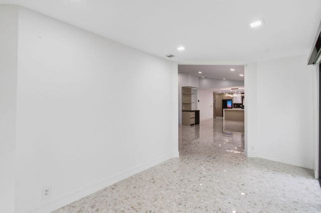 15339 Strathearn Drive 10603, Delray Beach, FL 33446