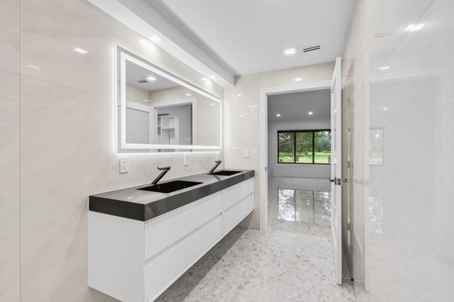 15339 Strathearn Drive 10603, Delray Beach, FL 33446