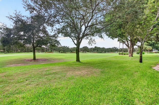 15339 Strathearn Drive 10603, Delray Beach, FL 33446