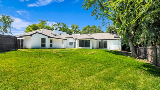 1202 Quail Hollow Drive, Garland, TX 75043