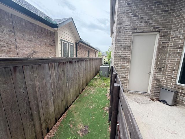 10403 Roseate Skimmer, Conroe, TX 77385
