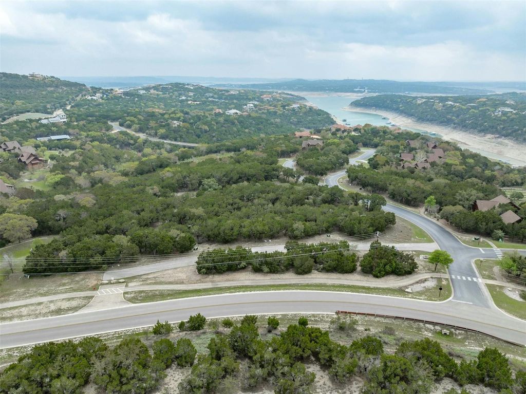 7212 Sunswept DR, Jonestown, TX 78645