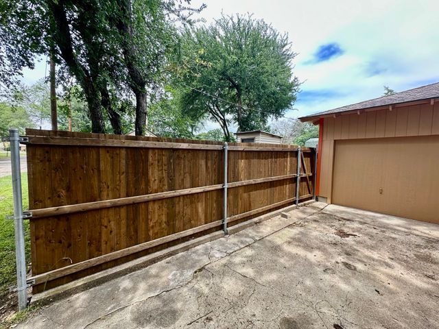 10803 Leota Drive, Dallas, TX 75217