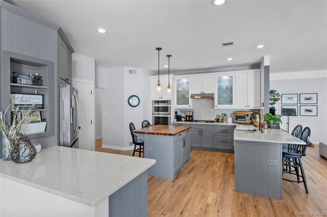 34 Varsity Boulevard, East Setauket, NY 11733