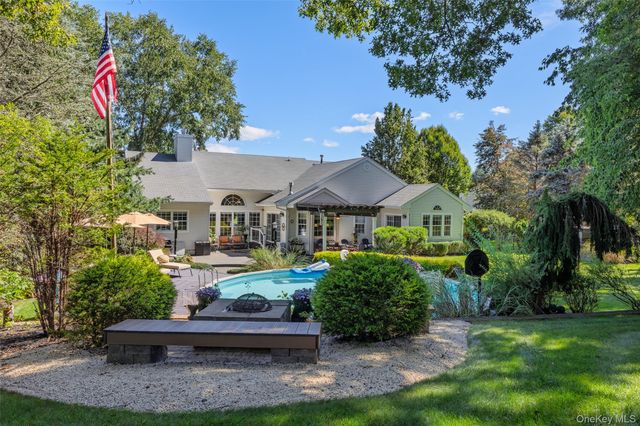 34 Varsity Boulevard, East Setauket, NY 11733