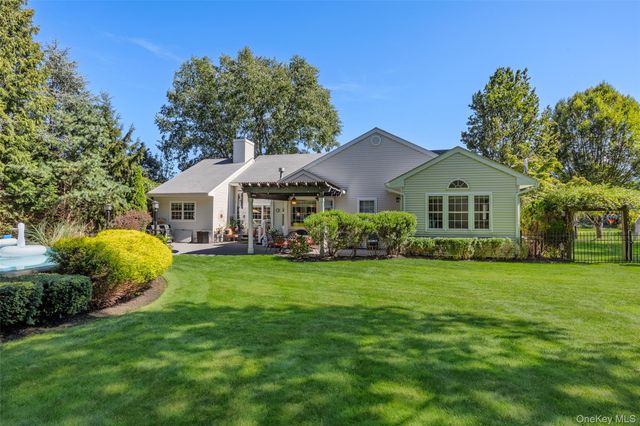 34 Varsity Boulevard, East Setauket, NY 11733