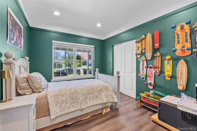 34 Varsity Boulevard, East Setauket, NY 11733