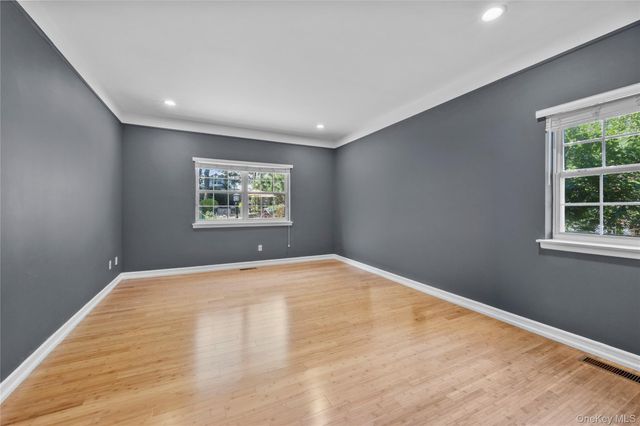 34 Varsity Boulevard, East Setauket, NY 11733