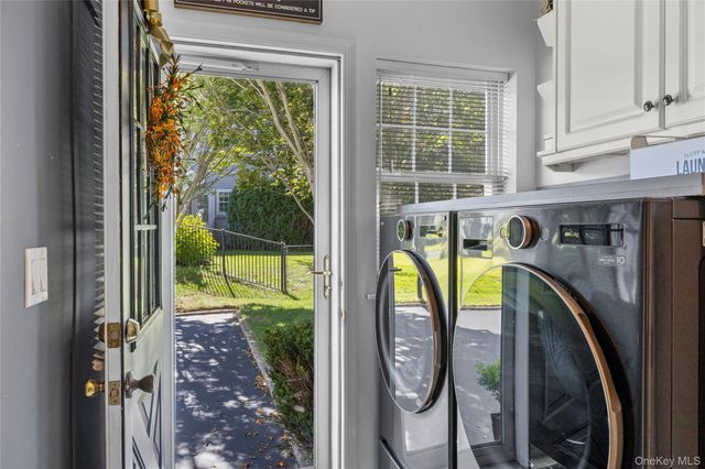 34 Varsity Boulevard, East Setauket, NY 11733