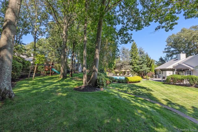 34 Varsity Boulevard, East Setauket, NY 11733