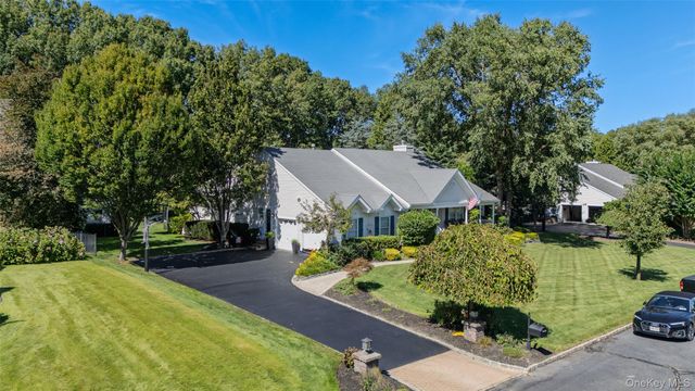 34 Varsity Boulevard, East Setauket, NY 11733