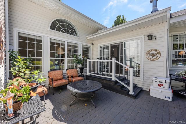 34 Varsity Boulevard, East Setauket, NY 11733