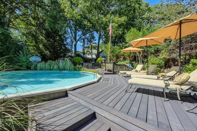 34 Varsity Boulevard, East Setauket, NY 11733