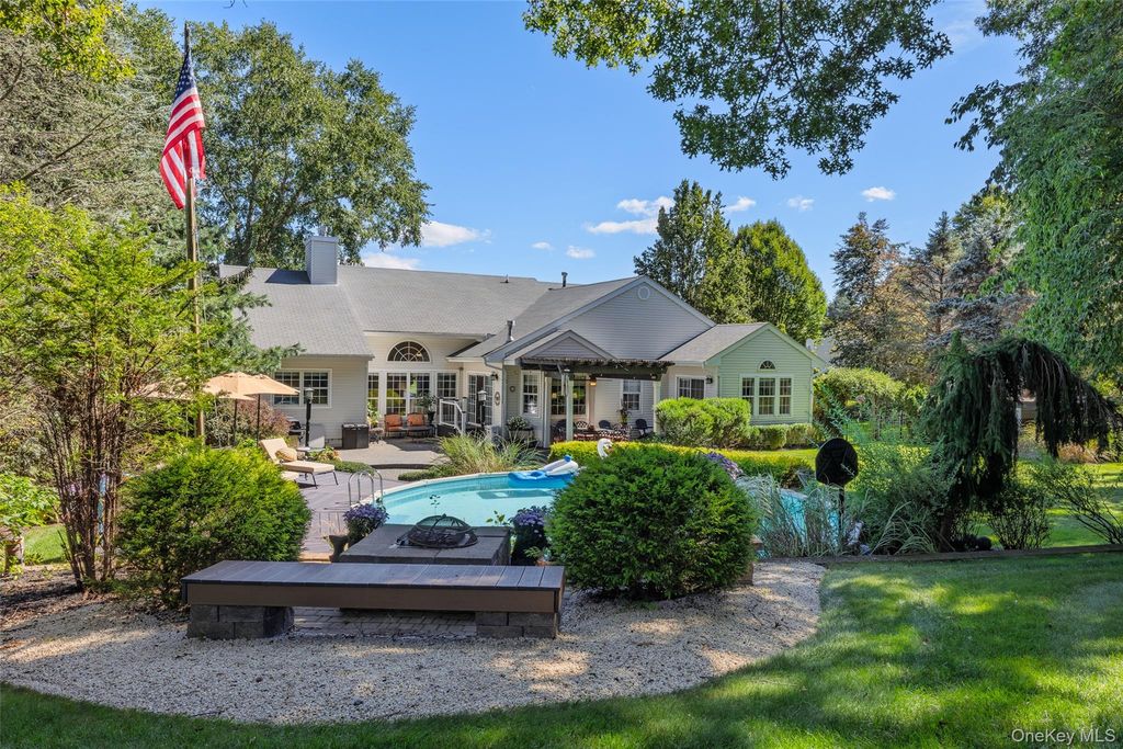 34 Varsity Boulevard, East Setauket, NY 11733 — photo 3