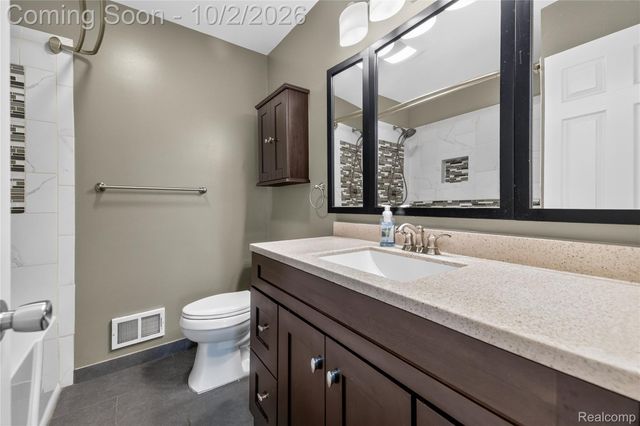 28095 Weddel Avenue, Brownstown Charter Township, MI 48183