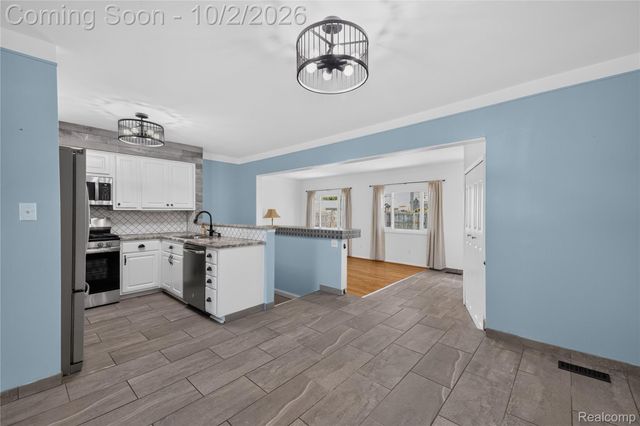 28095 Weddel Avenue, Brownstown Charter Township, MI 48183
