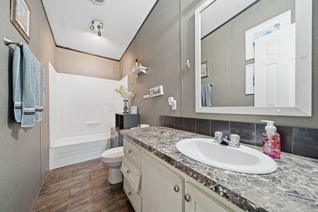 17028 Lively Road, Waller, TX 77484