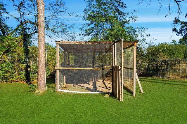 17028 Lively Road, Waller, TX 77484