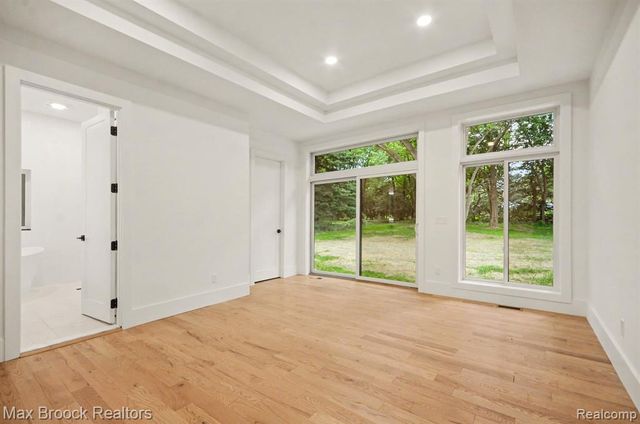 4570 Burnley Drive, Bloomfield Hills, MI 48304