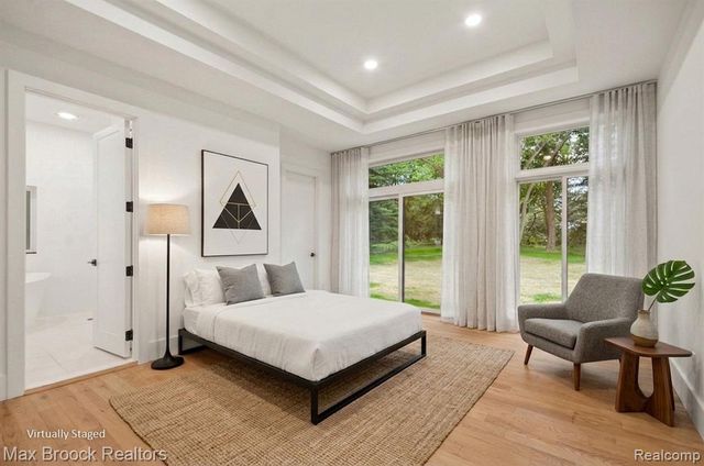 4570 Burnley Drive, Bloomfield Hills, MI 48304