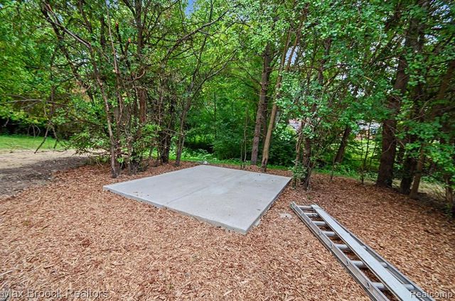 4570 Burnley Drive, Bloomfield Hills, MI 48304