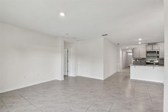 727 LAZIO CIRCLE, Debary, FL 32713