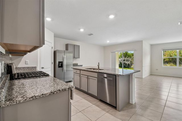 727 LAZIO CIRCLE, Debary, FL 32713