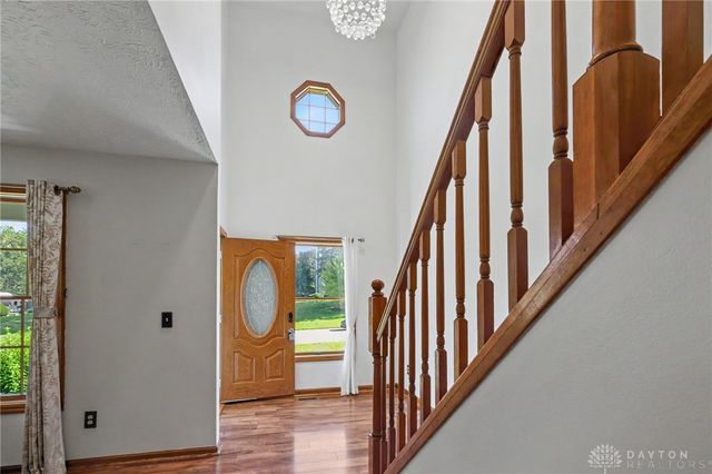 35 Sycamore Creek Drive, Springboro, OH 45066