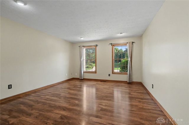 35 Sycamore Creek Drive, Springboro, OH 45066