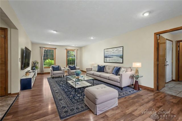 35 Sycamore Creek Drive, Springboro, OH 45066