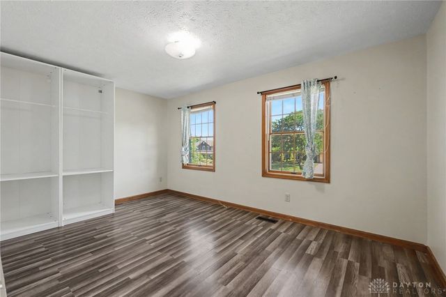 35 Sycamore Creek Drive, Springboro, OH 45066