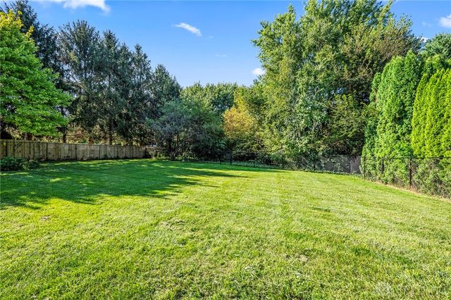 35 Sycamore Creek Drive, Springboro, OH 45066